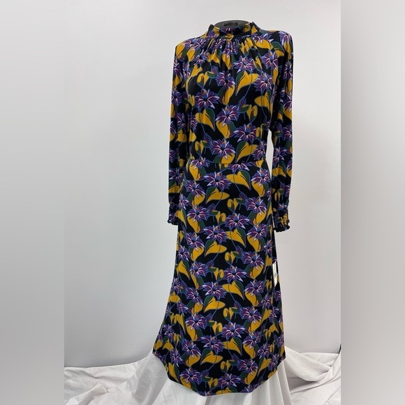 Adrianna Papell Dresses & Skirts - Adrianna Papell NWT dress (B39#3)